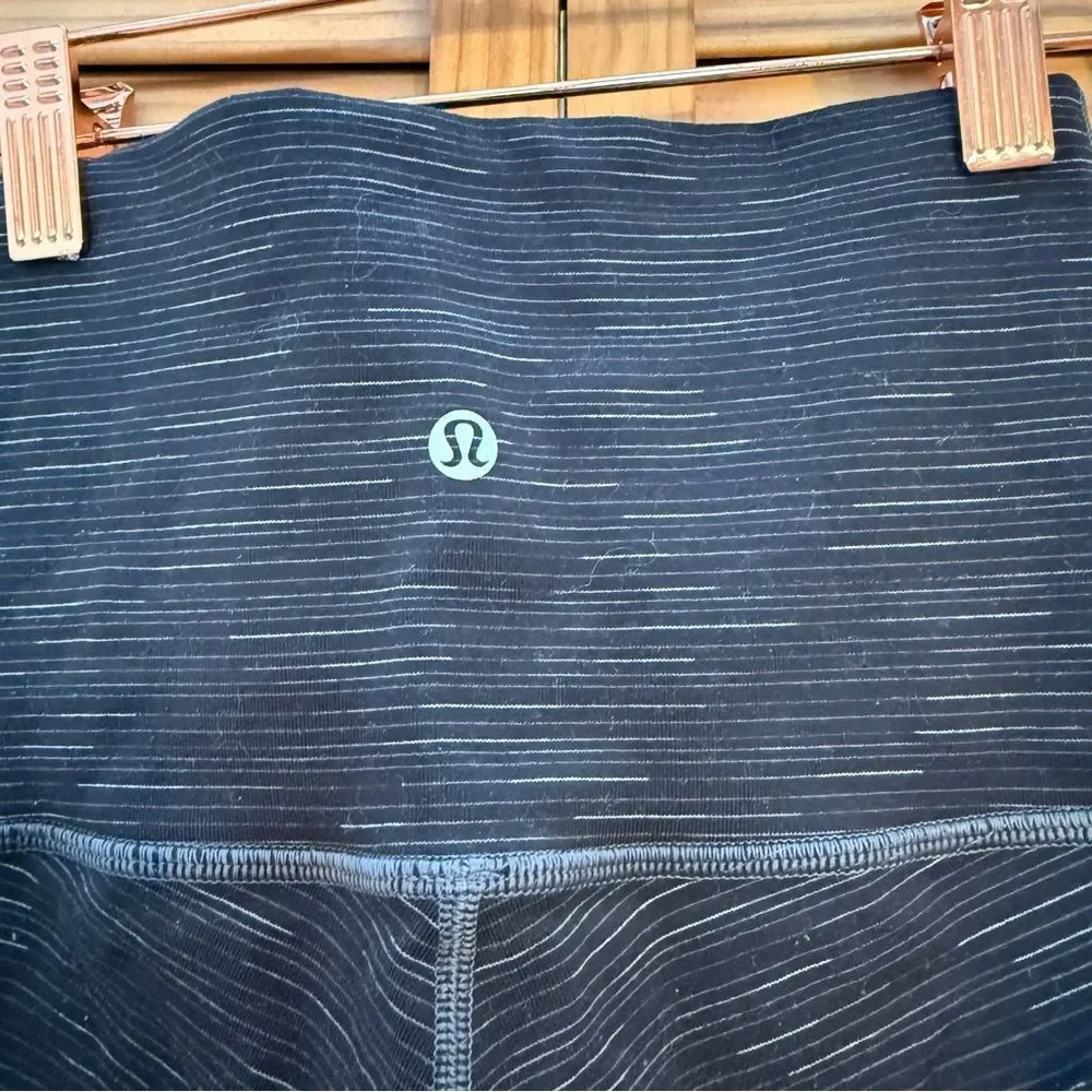 Lululemon Black and Gray ombré Leggings size 4